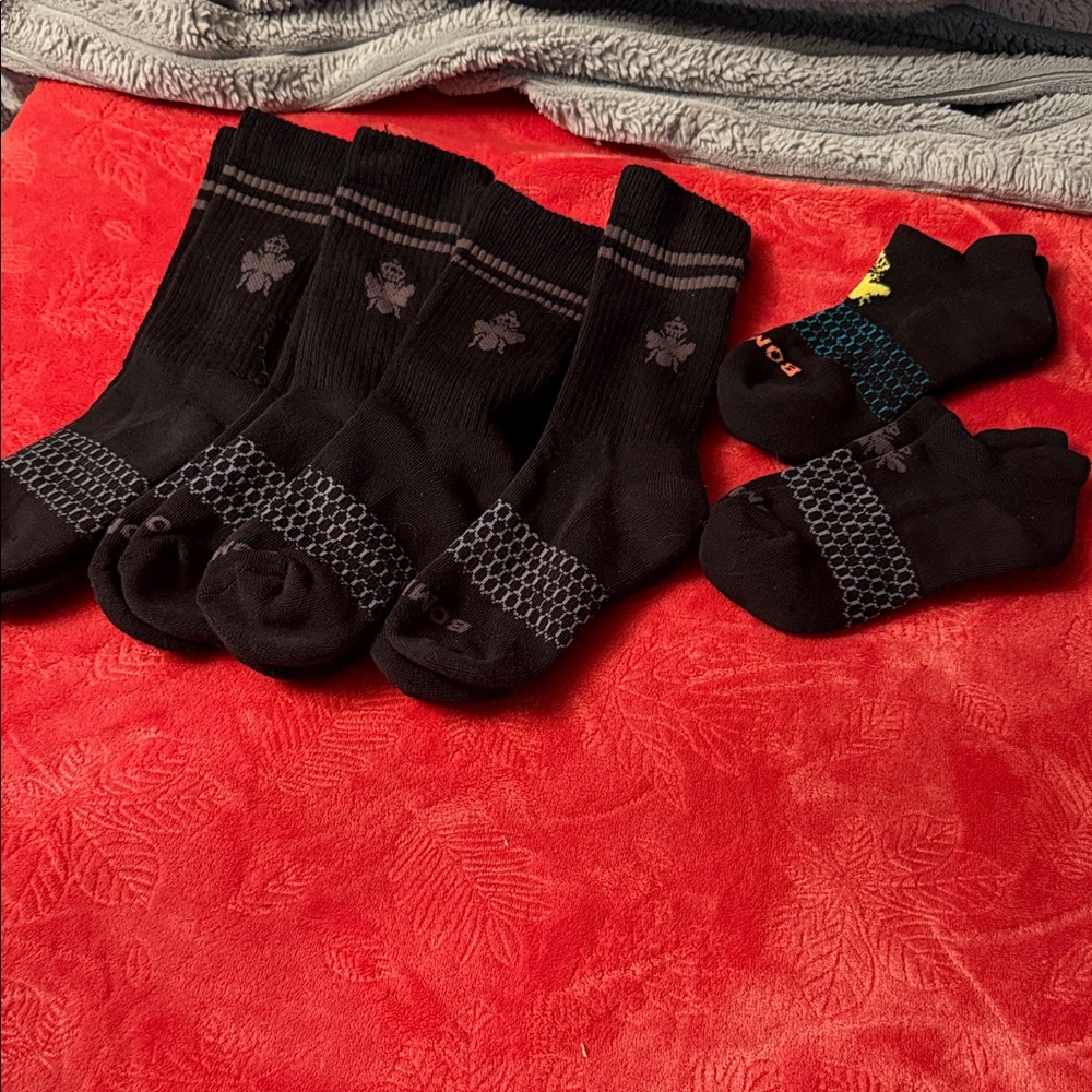 Bombas Black Athletic Crew and No-Show Sock Set